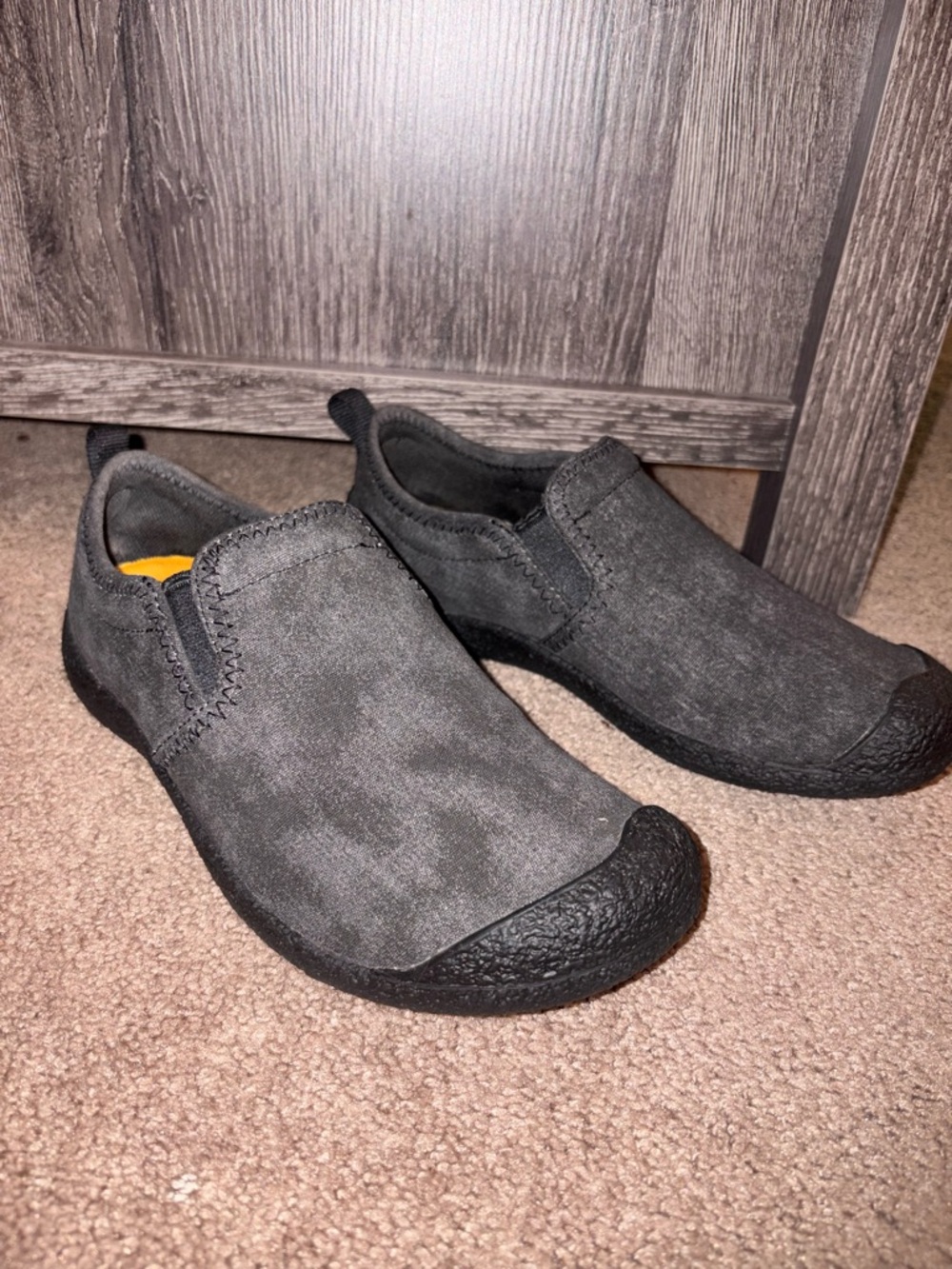 Keen Howser Charcoal Canvas Slip on